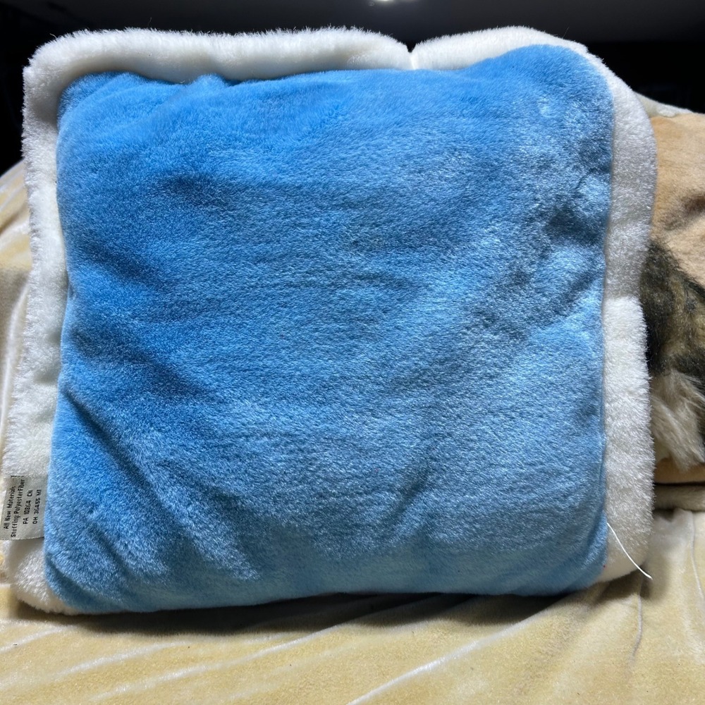 JAAG Plush 3D Wolf and Polar Bear Throw Pillows Set of 2 Blue Tan Faux Fur Lodge - Picture 12 of 14